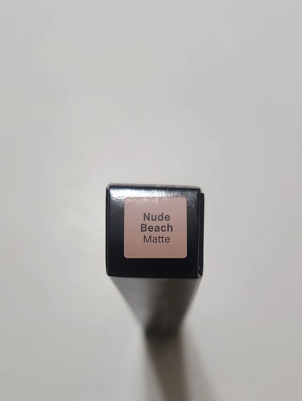 BOBBI BROWN Nude Beach Long-Wear Cream Eyeshadow Stick
